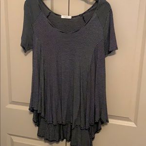 Black and thin white stripes T-shirt